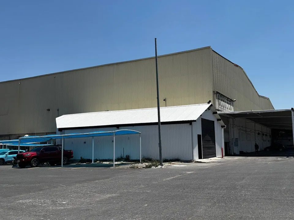 Bodega en renta 3,500 mts San Juan de Ocotan