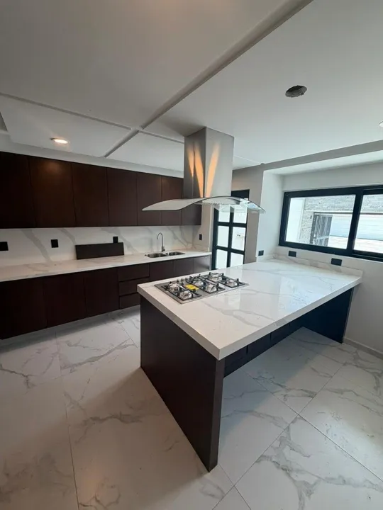 Foto 2 de 🏡 Residencia Remodelada de Lujo en La Estancia, Zapopan