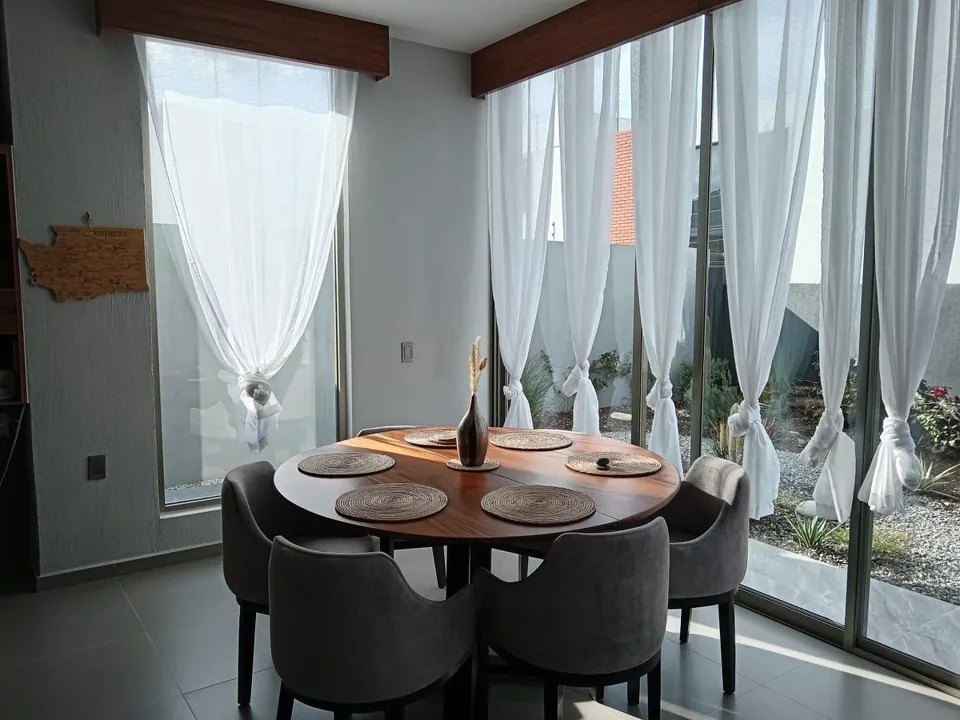 Foto 5 de CASA EN VENTA FRACCIONAMIENTO LOS ROBLES EN ZAPOAPAN