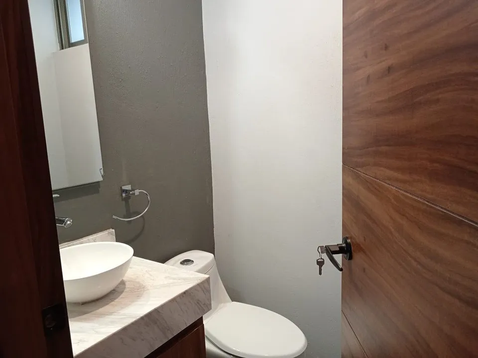 Foto 7 de CASA EN VENTA FRACCIONAMIENTO LOS ROBLES EN ZAPOAPAN