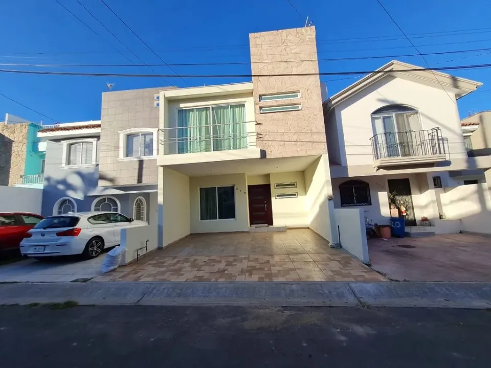 Foto 3 de Casa en renta en Avenida Torremolinos, Francisco Villa, Zapopan