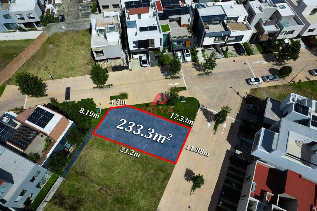 Foto 2 de Terreno en Venta en Coto Bosquetto, Bosques Vallarta Zapopan | 233 m² en Esquina