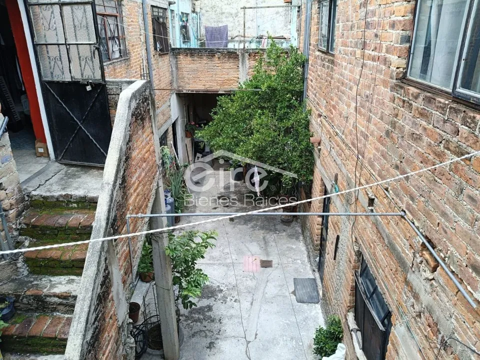 Foto 6 de Casa en venta cerca de Plaza Revolución | 10 recámaras y 3 estacionamientos