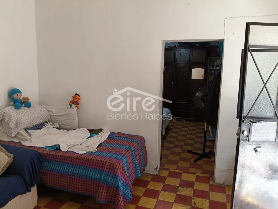 Foto 9 de Casa en venta cerca de Plaza Revolución | 10 recámaras y 3 estacionamientos