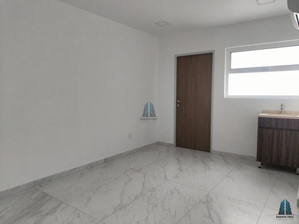 Foto 3 de Oficinas Nuevas en 2ndo nivel en Col Chapalita