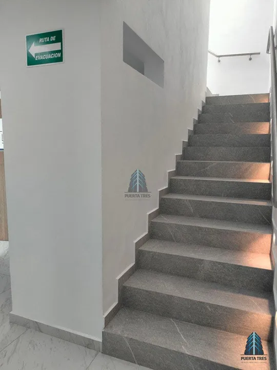 Foto 4 de Oficinas Nuevas en 2ndo nivel en Col Chapalita
