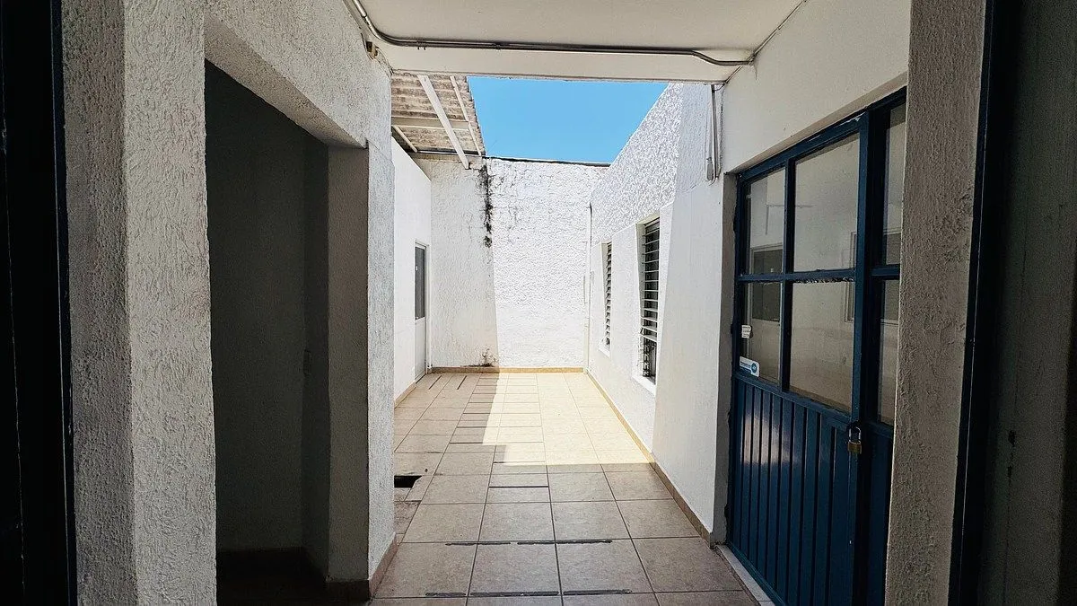 Foto 7 de ESCUELA EN VENTA A DOS CUADRAS DE LA MINERVA EN VALLARTA NORTE