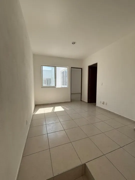 Foto 8 de SE RENTA CASA EN PARQUES DE TESISTAN