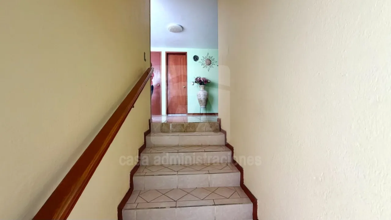 Foto 2 de Casa en venta en Calle Gaspar Bolaños, Jardines Alcalde, Guadalajara
