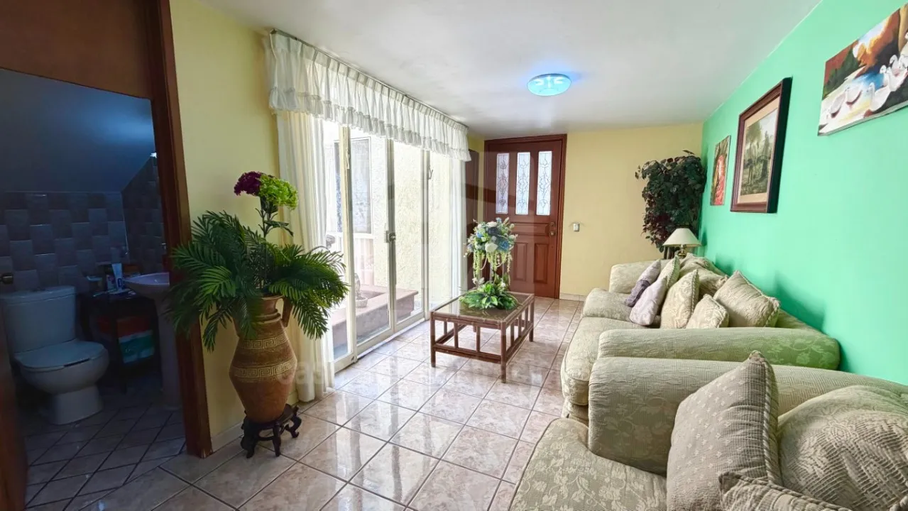 Foto 9 de Casa en venta en Calle Gaspar Bolaños, Jardines Alcalde, Guadalajara