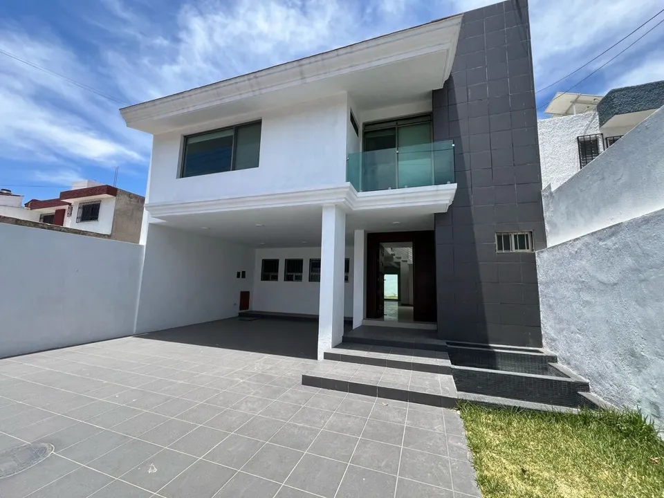 Foto 2 de CASA EN VENTA EN JARDINES DE GUADALUPE, ZAPOPAN, JAL.