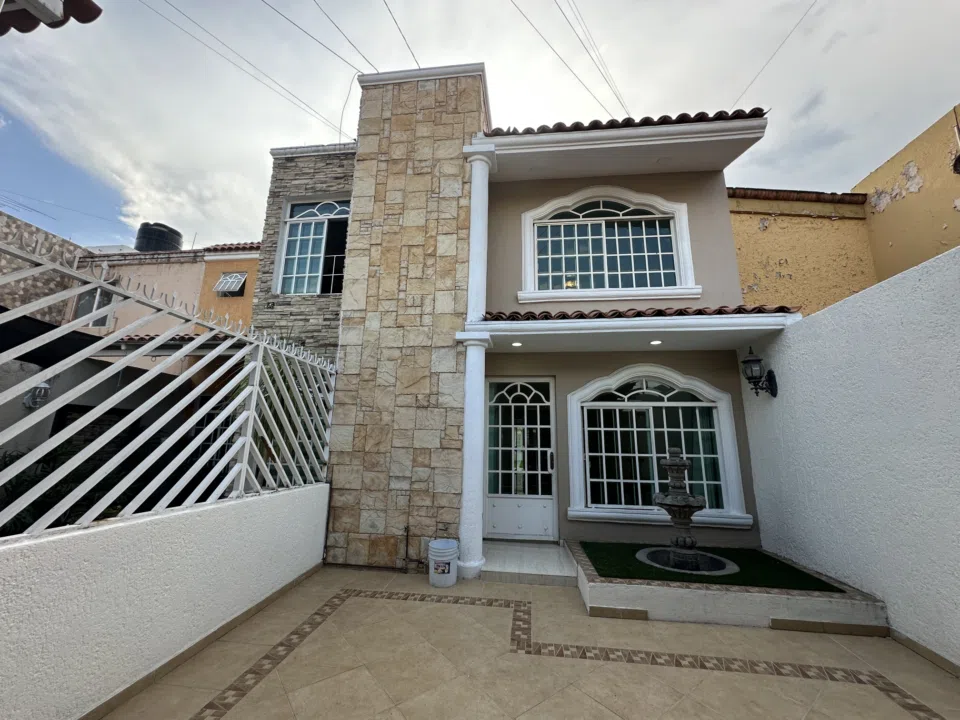 Casa en venta en Blanco y Cuellar.