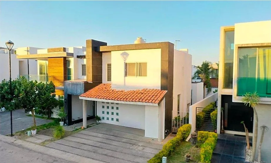 Foto 2 de Casa en Venta en Santa Anita - Provenza la Romana 150
