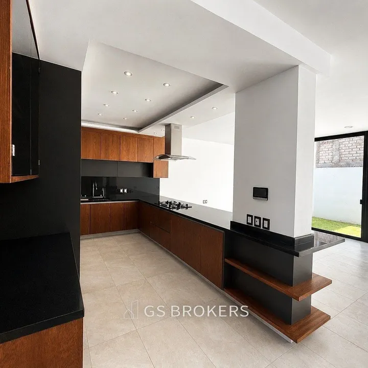 Foto 4 de CASA EN VENTA EN COTO LARISSA 1, FRACCIONAMIENTO SOLARES