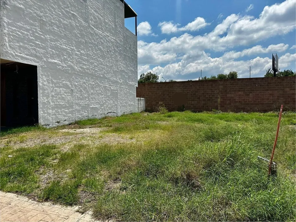 Foto 4 de Terreno en Venta en Bosquetto Bosques Vallarta, junto a casa Club y alberca