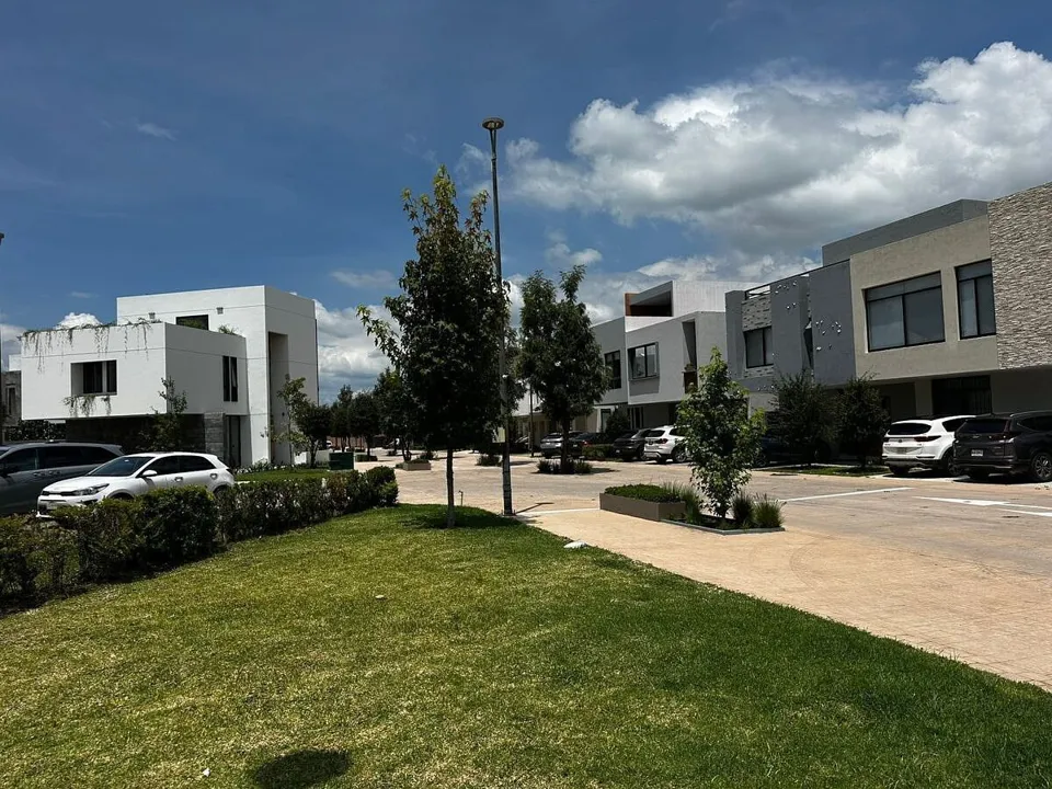 Foto 9 de Terreno en Venta en Bosquetto Bosques Vallarta, junto a casa Club y alberca