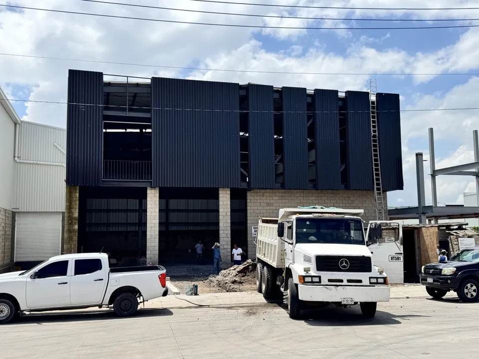 BODEGA EN RENTA CONDOMINIO INDUTRIAL STA CRUZ DE LAS FLORES G10