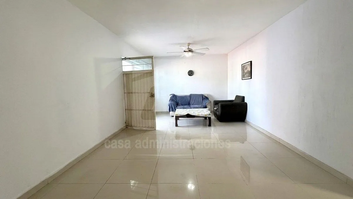 Foto 6 de CASA CON DEPARTAMENTOS INDEPENDIENTES CON EXCELENTE UBICACION ESTRATEGICA