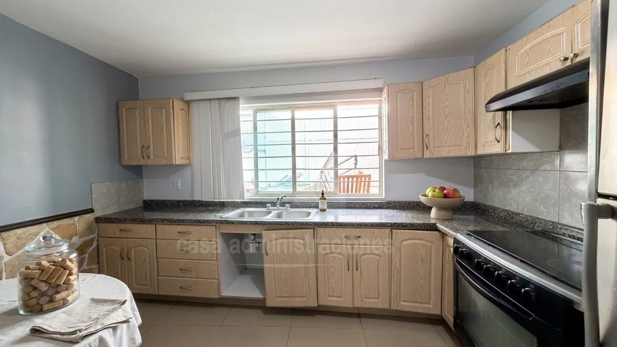 Foto 8 de CASA CON DEPARTAMENTOS INDEPENDIENTES CON EXCELENTE UBICACION ESTRATEGICA
