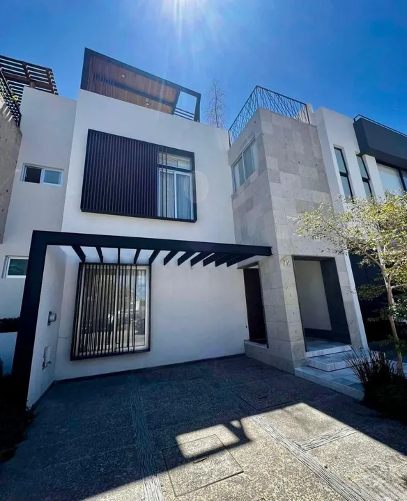 Casa en Venta en Valle Imperial, Coto Encino