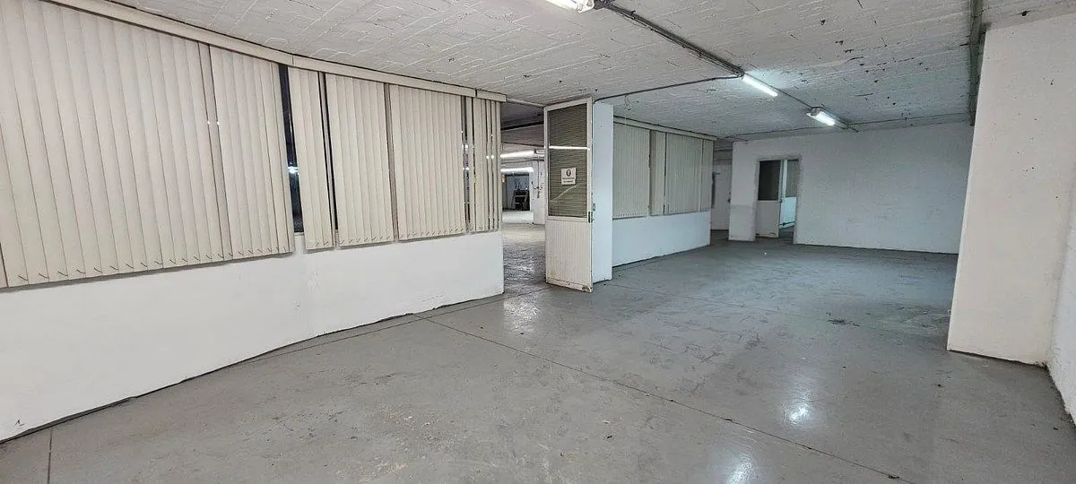 Foto 4 de BODEGA CON OFICINA EN RENTA SOBRE PLAN DE SAN LUIS