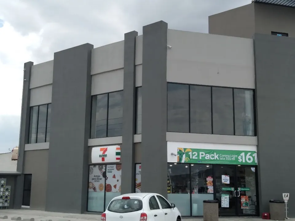 INVIERTE EN UN LOCAL COMERCIAL EN VENTA EN PRIMER NIVEL FRACC. DE MONTEVERDE
