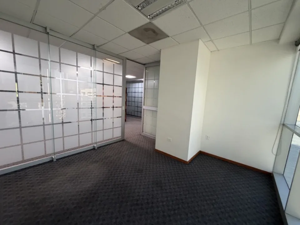 Foto 7 de Oficina en renta en Avenida Paseo Royal Country, Puerta De Hierro, Zapopan