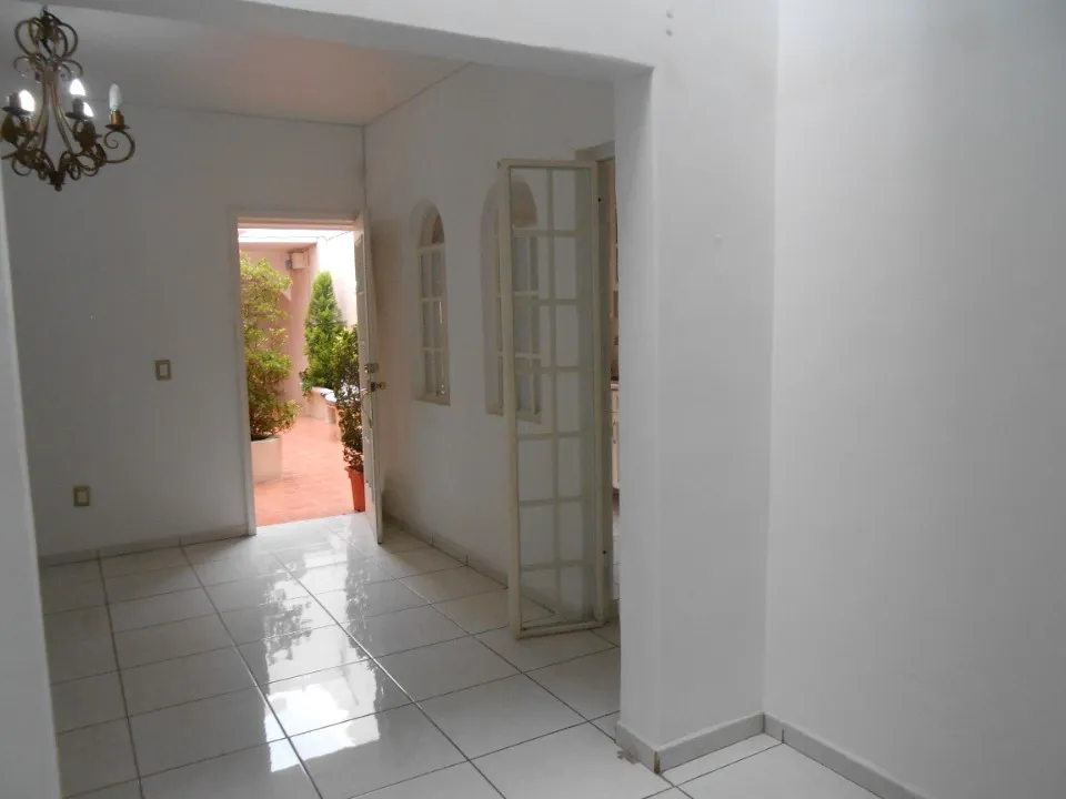 Foto 3 de Casa en renta en Cometa, Jardines del Bosque, Guadalajara