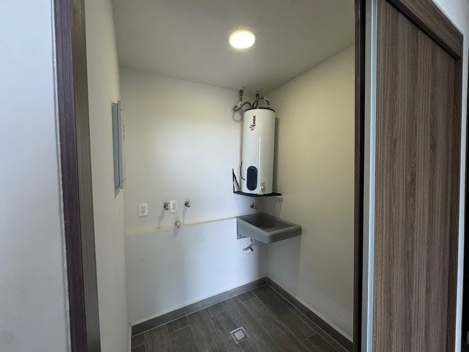 Foto 6 de EXCLUSIVO DEPARTAMENTO EN RENTA, VALDEPEÑAS, ZAPOPAN