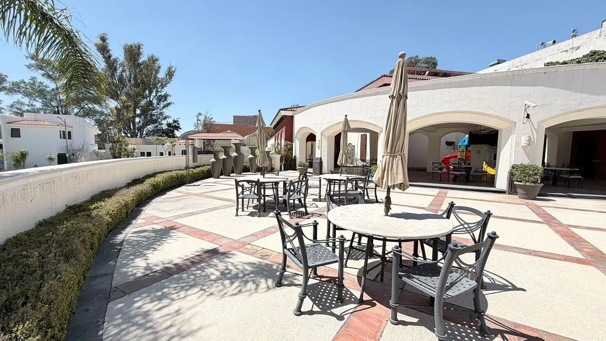 Foto 6 de Terreno en Venta en Campo Nogal Residencial - Los Gavilanes 6
