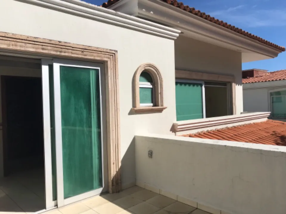 Foto 8 de Casa en venta en Azaleas, Bugambilias, Zapopan