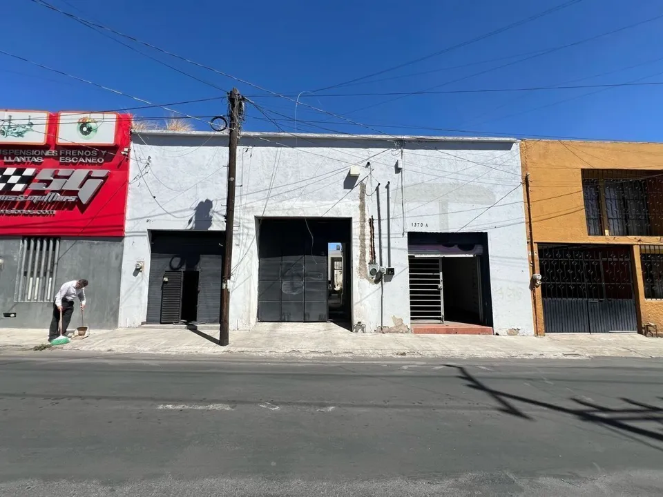 Foto 3 de Terreno uso de suelo mixto con locales comerciales, permite desarrollo vertical