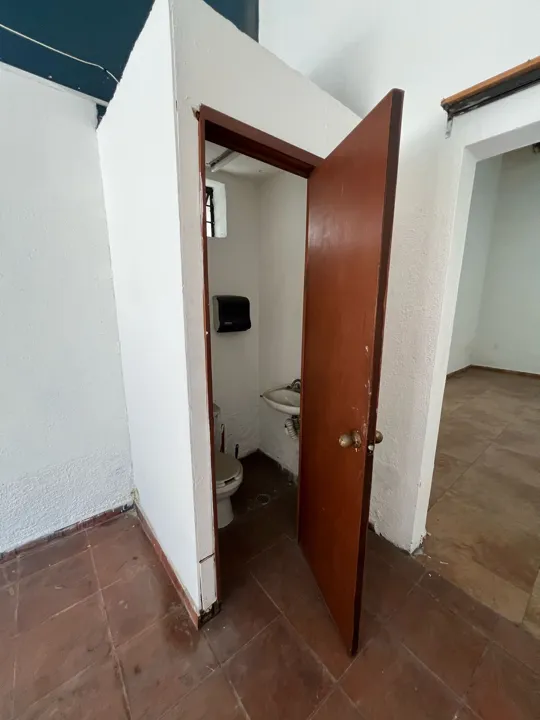 Foto 6 de Terreno uso de suelo mixto con locales comerciales, permite desarrollo vertical