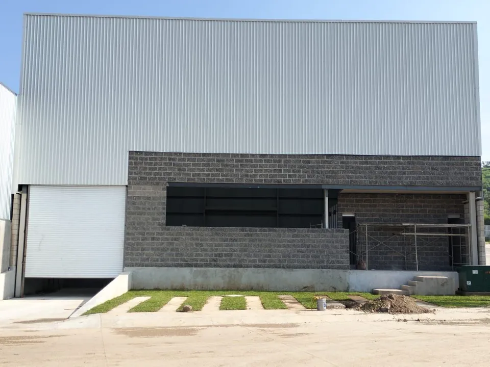 Foto 4 de Bodega industrial en renta en Tlajomulco de Zúñiga con andén de carga |