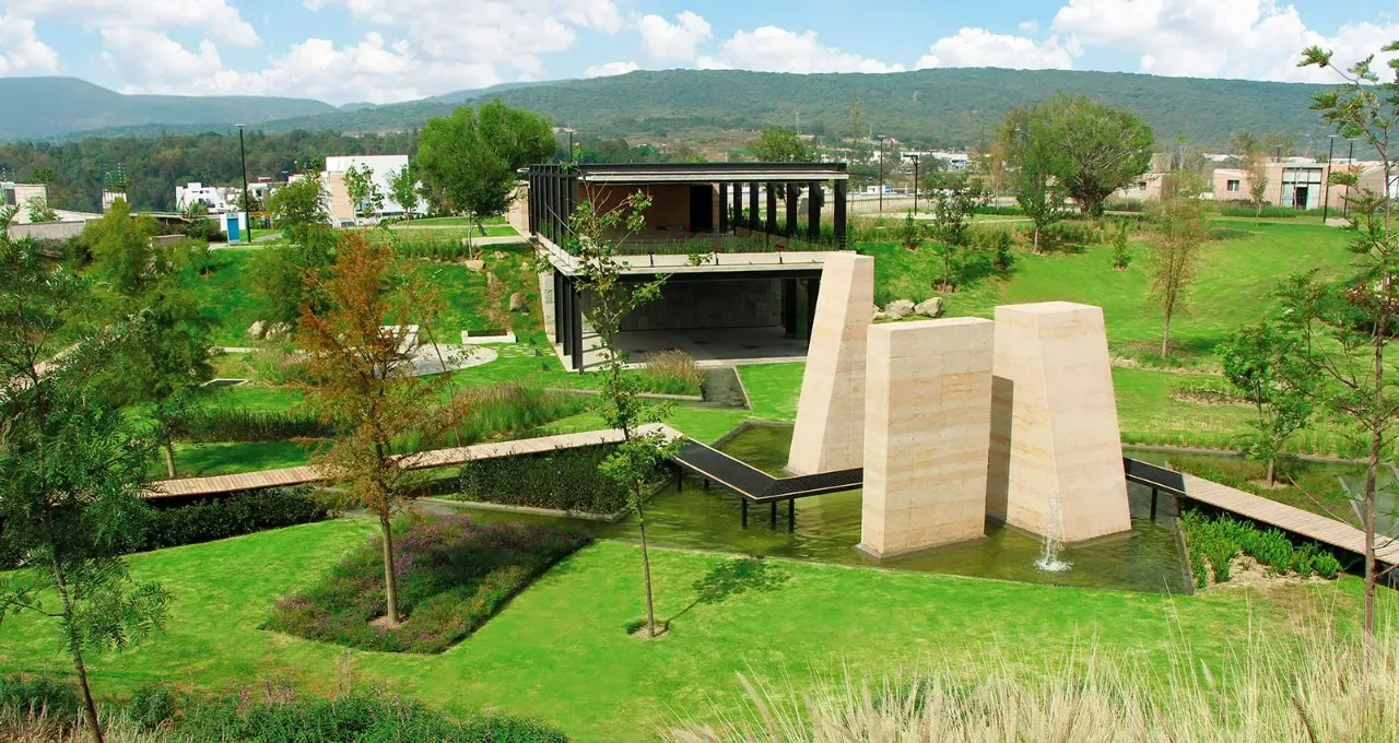 Terreno en venta en Calle Paseo del Norte, Parques Vallarta, Zapopan