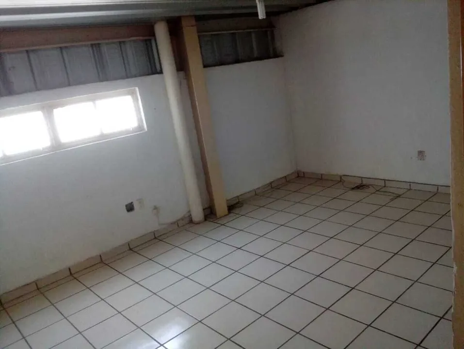 Foto 4 de BODEGA RENTA COL. ARTESANOS PERIFERICO SUR