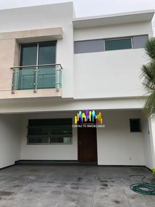 Casa en venta en Av. Juan Gil Preciado , La Cima, Zapopan