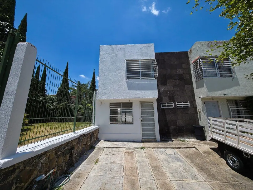 Foto 2 de Casa con amplio jardín en renta en Terralta