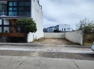 Terreno en venta en Calle Paseo del Norte, Parques Vallarta, Zapopan