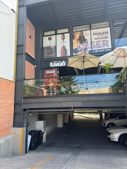 Foto 4 de LOCAL COMERCIAL EN PLANTA BAJA LA ESTANCIA