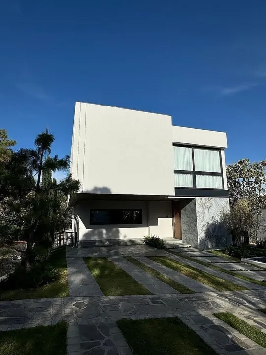 SE VENDE HERMOSA CASA NUEVA EN EL CIELO DE LUJO