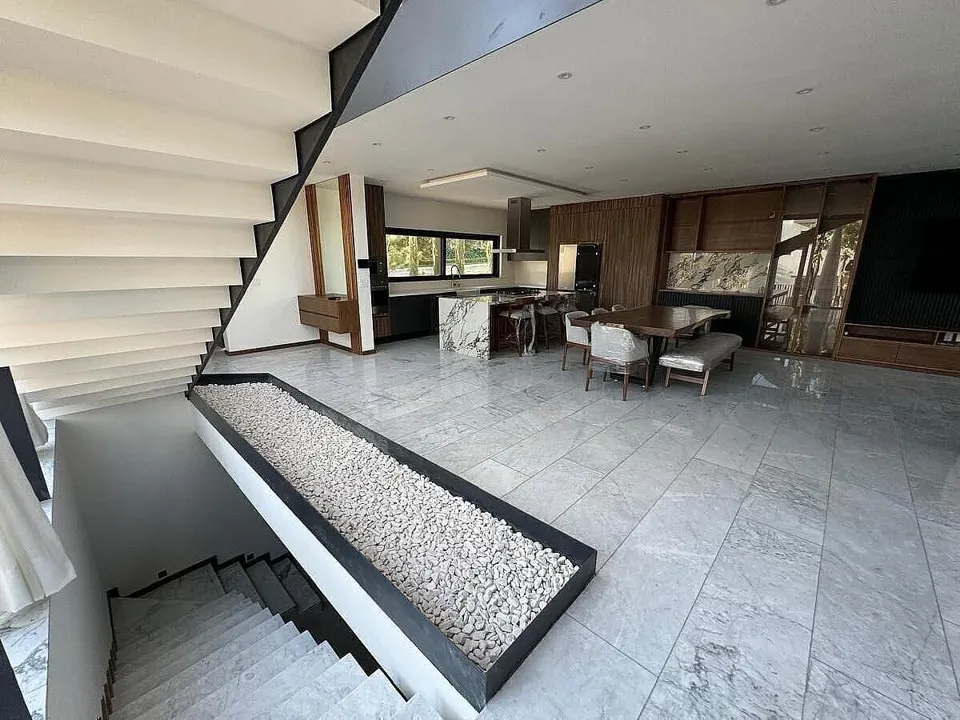 Foto 2 de SE VENDE HERMOSA CASA NUEVA EN EL CIELO DE LUJO
