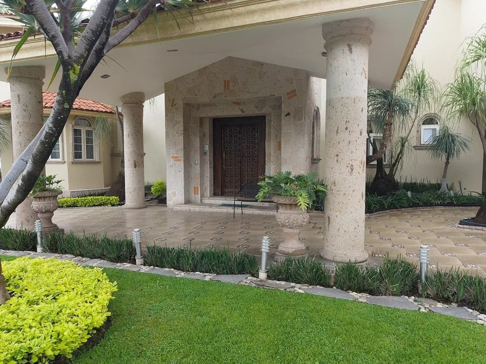 Foto 3 de CASA EN VENTA EN BUGAMBILIAS, CONDOMINIO AZALEAS.