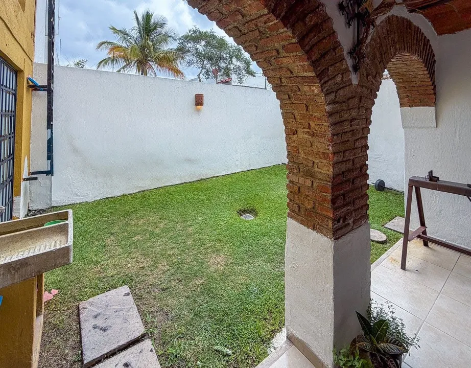 Foto 2 de Casa en Colinas de la Normal con jardín y terraza de arcos | 3 recámaras