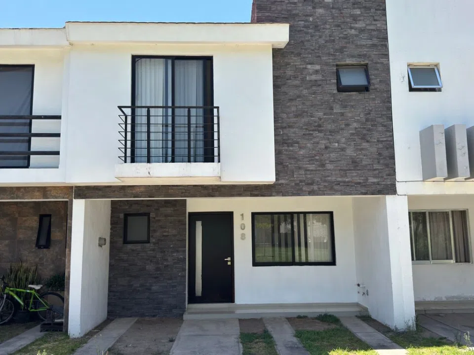 Casa en Avenida Camino Real a Colima #3017 , Tlajomulco de Zúñiga