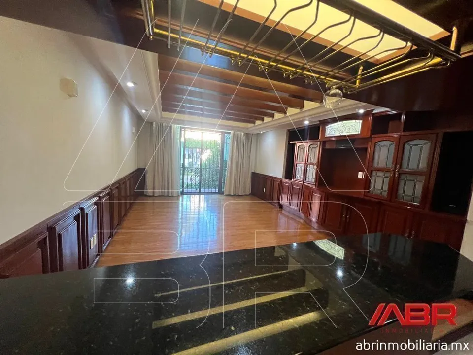 Foto 6 de RESIDENCIA IMPECABLE EN RENTA EN COTO CHAPALITA