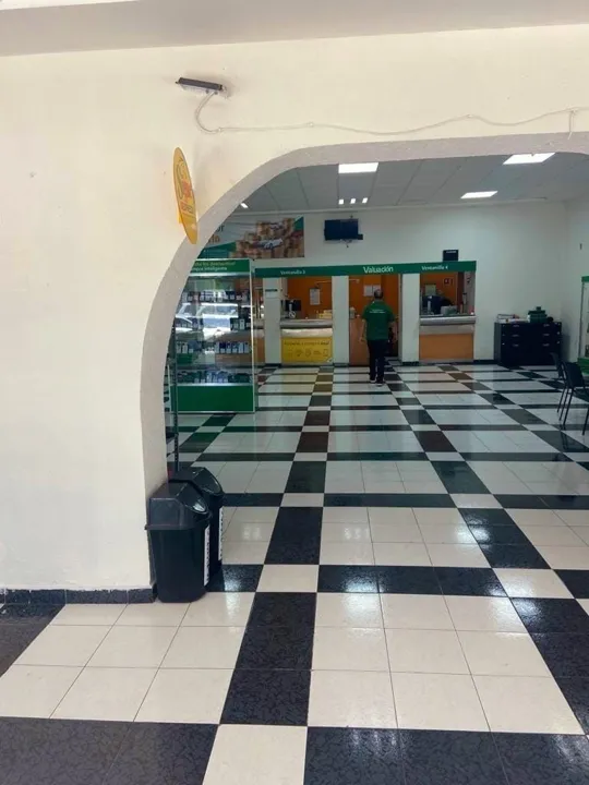 Foto 2 de BODEGA COMERCIAL EN VENTA EN OBREGÓN GUADALAJARA JAL.