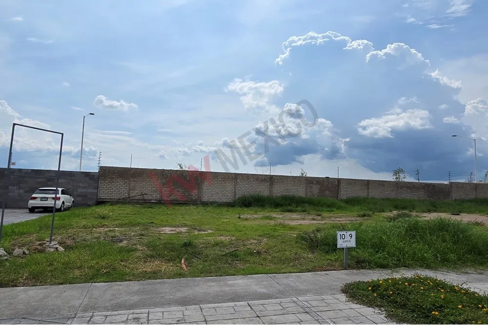 Foto 2 de TERRENO EN ESQUINA EN ALVA RESIDENCIAL | 168.60 M²
