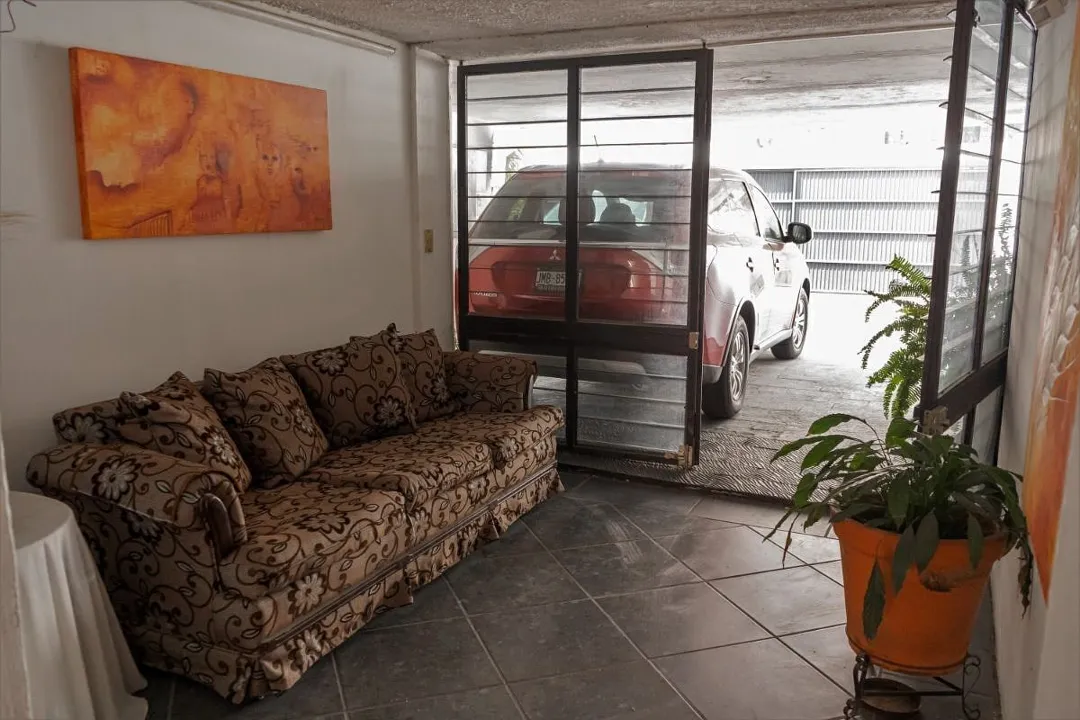 Foto 3 de CASA CON USO DE SUELO EN COL. AMERICANA, GUADALAJARA, JAL.