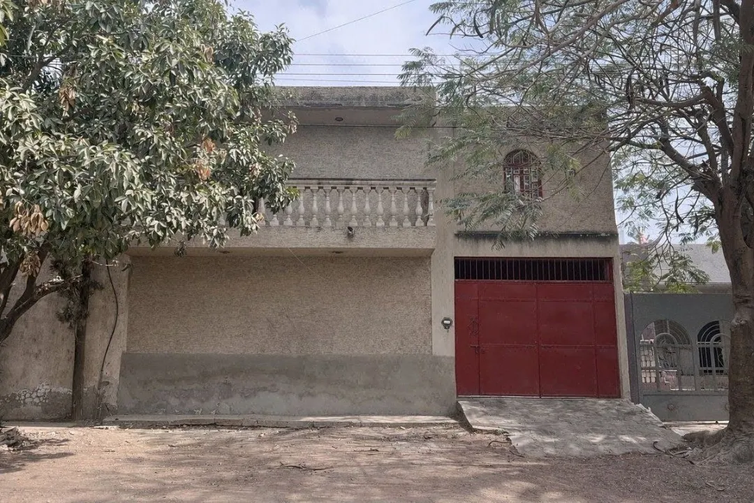 CASA EN VENTA A UN COSTADO DEL PARQUE DE LA SOLIDARIDAD,COL. 20 DE NOVIEMBRE, TONALA